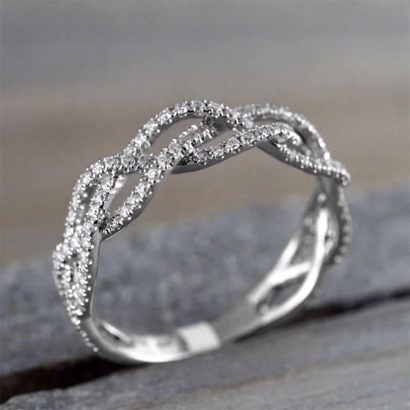 New Women’s 925 Silver Diamond Stackable Infinity Ring - Picture 2 of 6
